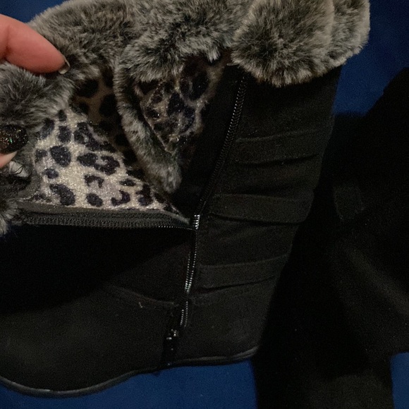 Children’s boots very soft inner tiger print  layer (fits ages 5+) - Picture 3 of 5